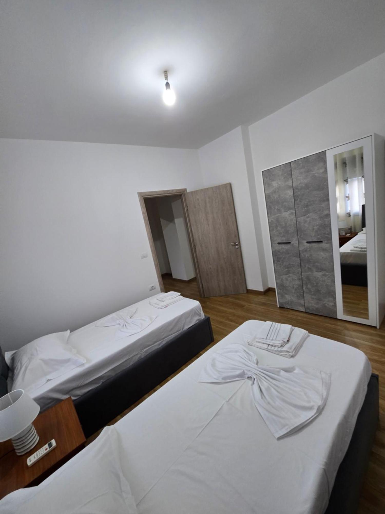 Brana Apartments Саранде Екстериор снимка