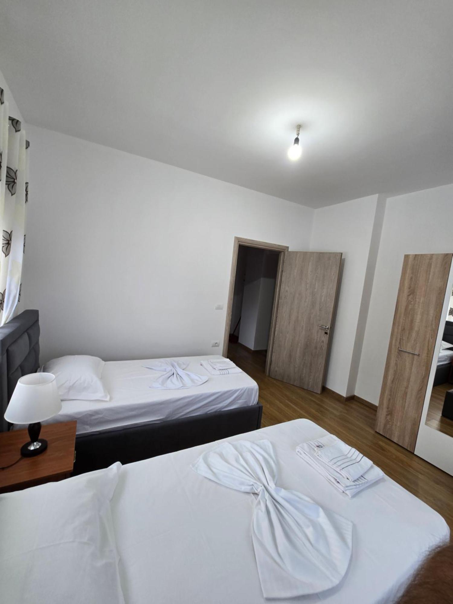 Brana Apartments Саранде Екстериор снимка