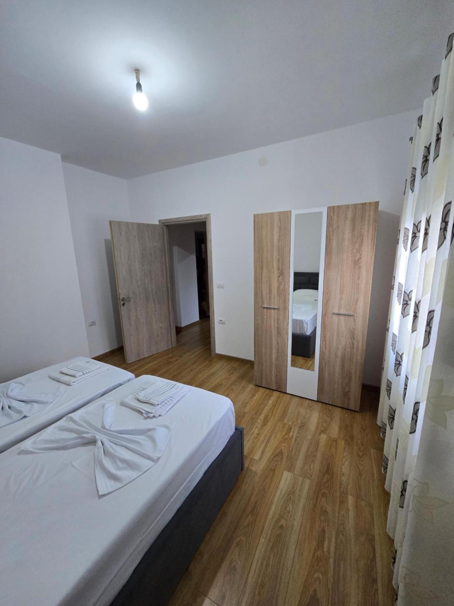 Brana Apartments Саранде Екстериор снимка