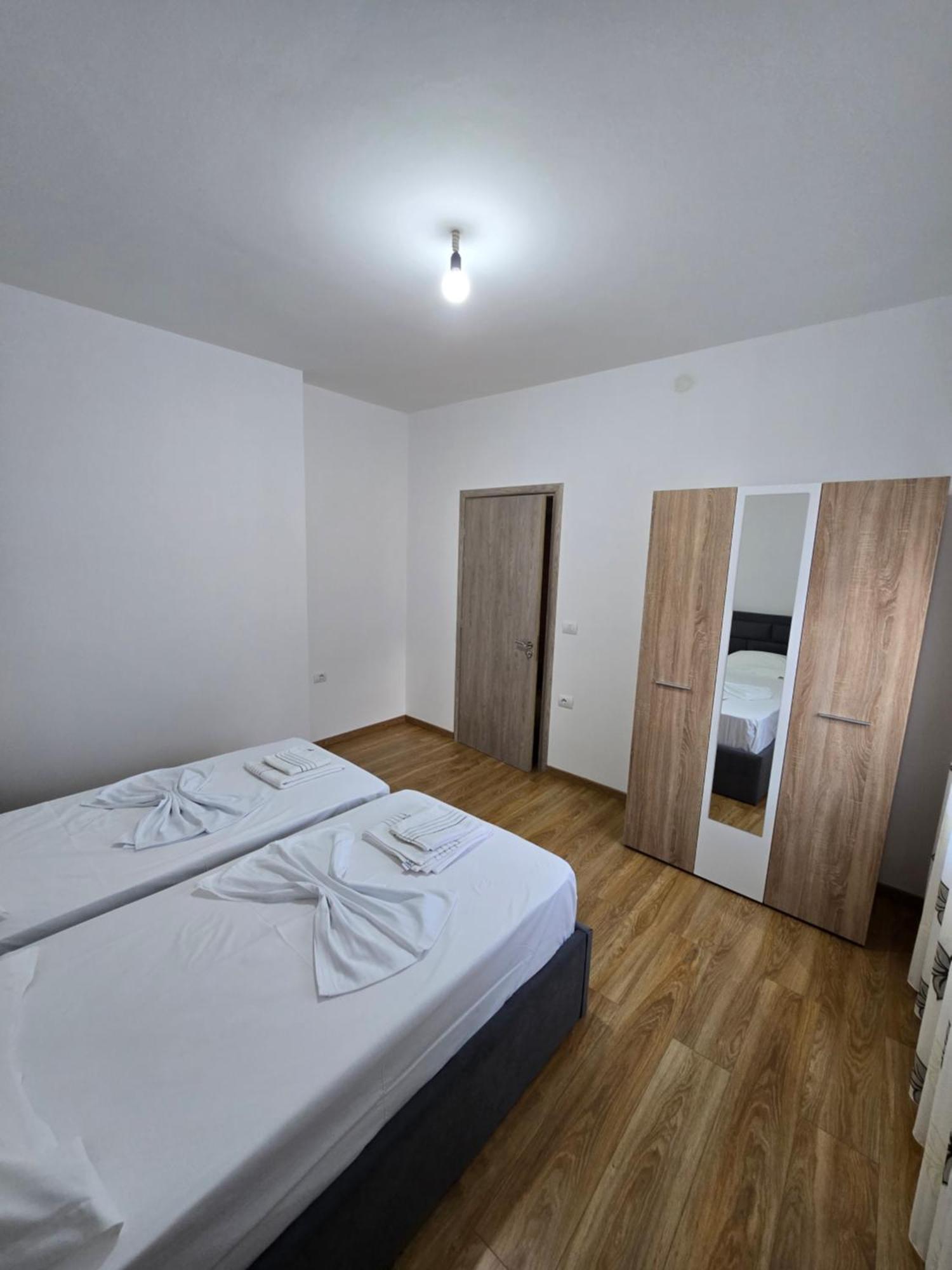 Brana Apartments Саранде Екстериор снимка