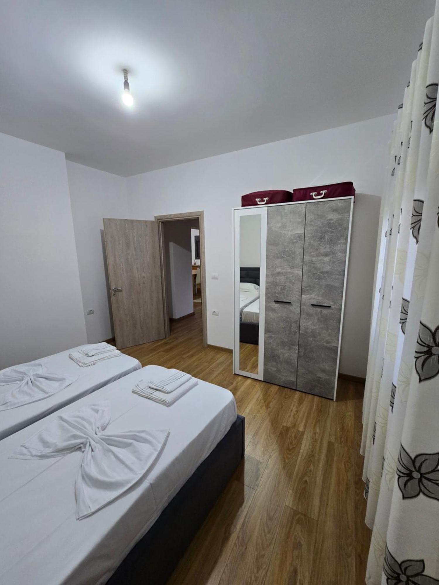 Brana Apartments Саранде Екстериор снимка